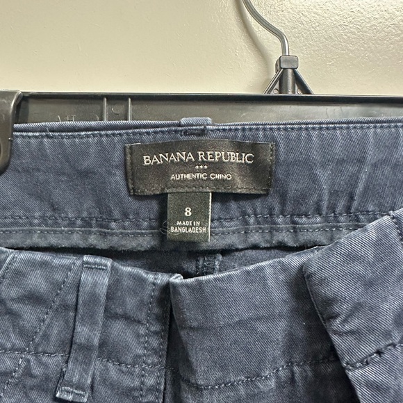 Gently Used Banana Republic Navy Blue Women's Shorts - Picture 2 of 3